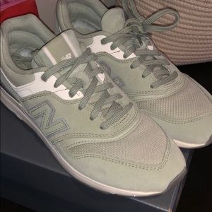 New Balance Classic Sneakers